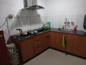 Kuchyň nebo kuchyňský kout v ubytování Bakhundole Studio Retreat