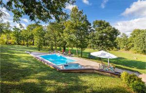 Bazén v ubytování Pet Friendly Home In Bonasini nebo v jeho okolí
