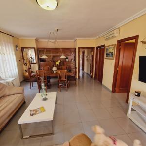 TV a/nebo společenská místnost v ubytování Chalet Playa Chilches
