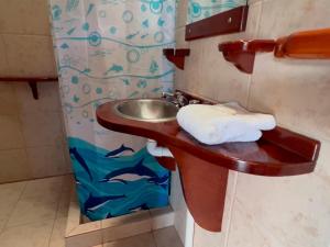 ミナ・クラベロにあるLas Magnolias - Casas de Campoのバスルーム(シンク、タオル付) +18枚の写真