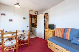 Χώρος καθιστικού στο Résidence La Boussole - Studio cabine pour 3 personnes de 22m² MAE-0471