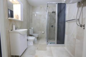 Ένα μπάνιο στο Ivan's guesthouse
