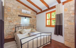 Posteľ alebo postele v izbe v ubytovaní Holiday Home Boduleri Cr