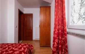 Postel nebo postele na pokoji v ubytování Cozy Apartment In Pula With Wifi