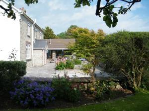 Gallery image of Ballas Farm Country Guest House in Bridgend