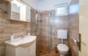 Koupelna v ubytování Two-Bedroom Holiday Home In Sokusan