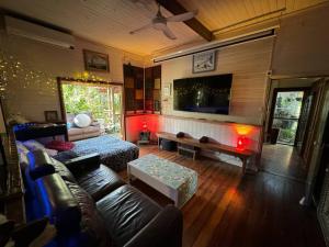 Gallery image of 120yr old house by the river in North Lismore +26 photos