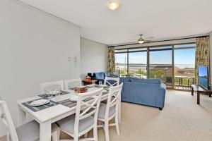 Χώρος καθιστικού στο Triview Mitchell Street Unit 4 1 Soldiers Point