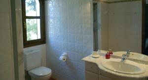 A bathroom at El Sequer Casa Rural