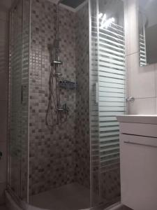 Ένα μπάνιο στο Elite Apartment Larisa +17 φωτογραφίες