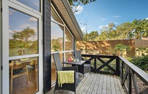 Balkón nebo terasa v ubytování Cozy Home In Børkop With Wifi