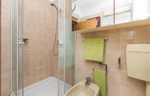 Kúpeľňa v ubytovaní 2 Bedroom Nice Home In Matulji