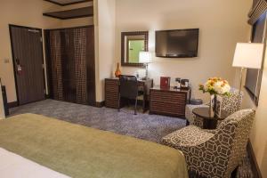 Posteľ alebo postele v izbe v ubytovaní Hotel Fusion, a C-Two Hotel