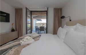Posteľ alebo postele v izbe v ubytovaní Stunning Home In Makarska With Sauna