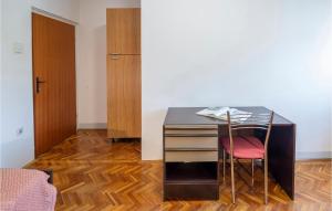 Fotografie z fotogalerie ubytování Stunning Apartment In Koromacno v destinaci Koromačno