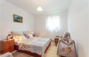 Ένα ή περισσότερα κρεβάτια σε δωμάτιο στο Stunning Apartment In Karin Gornji +10 φωτογραφίες