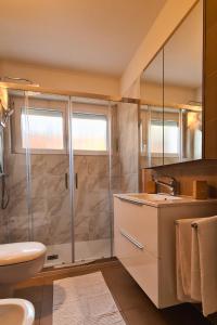O baie la Suite Apartment with a view and free parking