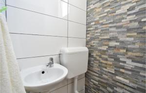 Fotografia z galérie ubytovania 3 Bedroom Lovely Home In Nova Sela v destinácii Nova Sela