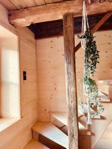 施文特Cosy Chalet with garden, fire pit & stunning views的相册照片