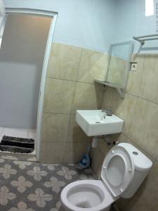 Ένα μπάνιο στο Hatha home stay