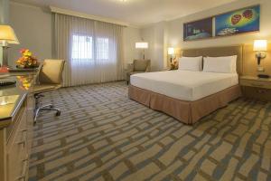 Postel nebo postele na pokoji v ubytování Grand Hotel Guayaquil, Ascend Hotel Collection