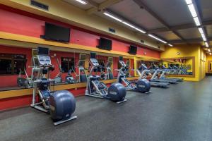 Fitness centrum a/nebo fitness zařízení v ubytování Grand Hotel Guayaquil, Ascend Hotel Collection