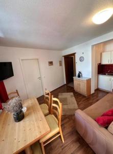 TV i/ili multimedijalni sistem u objektu Zentrum Appartements Lorenzin