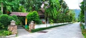 Zahrada ubytování Nang Thong Bay Resort