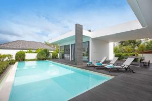 Πισίνα στο ή κοντά στο Ultra-Modern Tropical Pool Villa
