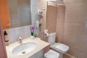 Hotel Faranda Marsol Candas, Ascend Hotel Collection的一间浴室