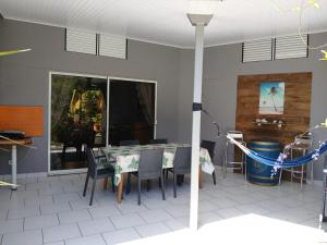 Zona d'estar a Ti Repos Martinique - maison avec Spa