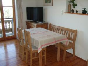 Μια τηλεόραση ή/και κέντρο ψυχαγωγίας στο Agelbauer