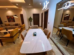 Posezení v ubytování a3 nes luxury apartment