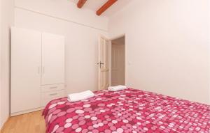 Posteľ alebo postele v izbe v ubytovaní Two-Bedroom Holiday Home In Radonic