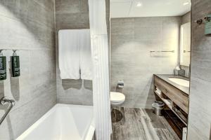 Koupelna v ubytování Hilton Garden Inn Wiener Neustadt