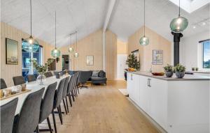 Fotografie z fotogalerie ubytování Stunning Home In Løkken With Sauna v destinaci Løkken
