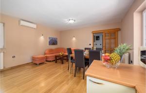 Fotografie z fotogalerie ubytování Holiday Home Potpican Jakomici v destinaci Potpićan