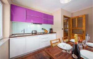 Fotografie z fotogalerie ubytování Holiday Home Potpican Jakomici v destinaci Potpićan