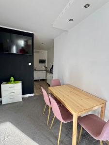 Kuchyňa alebo kuchynka v ubytovaní Apartament Centrum