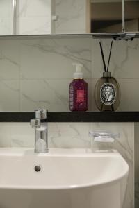 Koupelna v ubytování Rest in the City