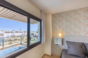 Rõdu või terrass majutusasutuses 2218-Duplex first line beach with sea view