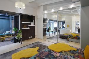 Dapur atau dapur kecil di Crown Comfort - Affordable luxury - Private Heated Pool & Hot Tub Under Roof