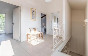 Fotografie z fotogalerie ubytování 2 Bedroom Lovely Home In Hrboki v destinaci Hrboki