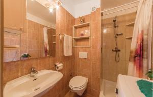Kúpeľňa v ubytovaní 2 Bedroom Amazing Home In Vodnjan