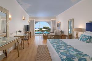 Posteľ alebo postele v izbe v ubytovaní Atrium Prestige Thalasso Spa Resort & Villas