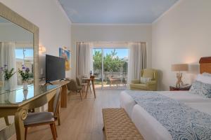 Posteľ alebo postele v izbe v ubytovaní Atrium Prestige Thalasso Spa Resort & Villas