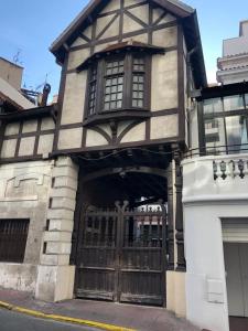 Zdjęcie z galerii obiektu LE CHANCEUX fabuleux duplex en design, pour loisir en couple ou congrès w Cannes