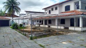 Tòa nhà nơi nhà nghỉ dưỡng tọa lạc