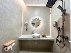 Koupelna v ubytování ONE18 Boutique Hotel