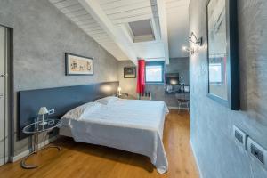 Postel nebo postele na pokoji v ubytování Century Hotel